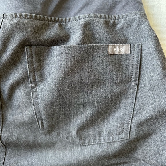 Figs Zamora Jogger scrub pants. Size XS tall. Graphite color - Picture 4 of 11